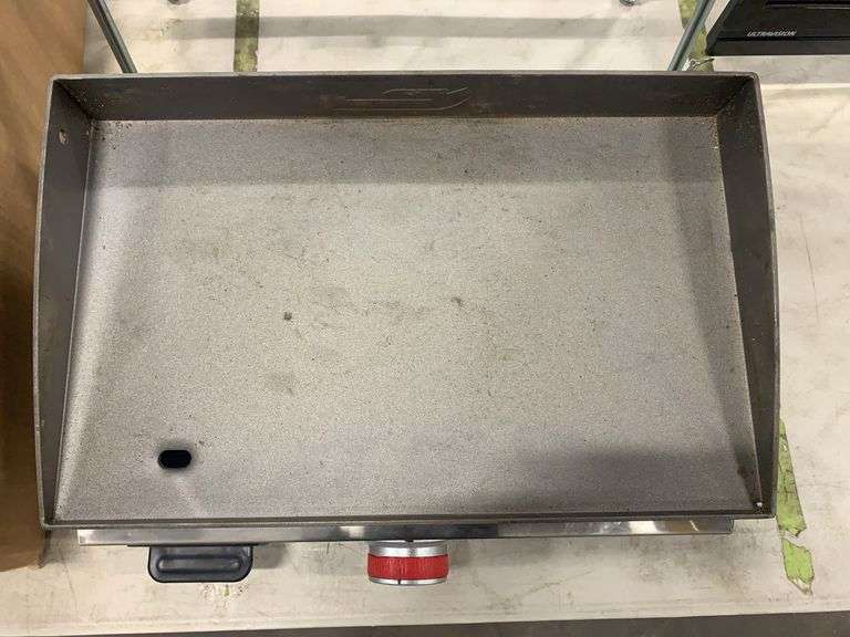 Suburban Elite Series Portable Griddle with Stand Rack