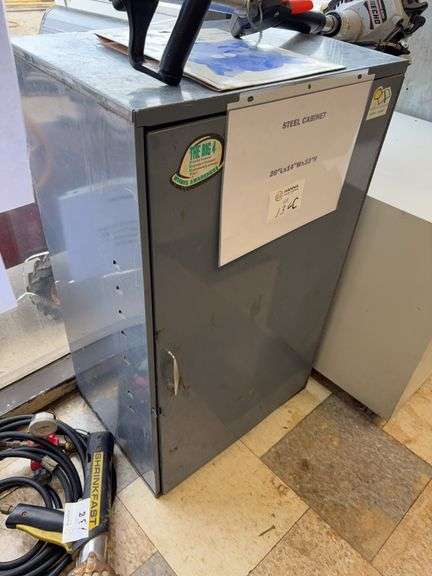 Steel Cabinet (20"Lx14"Wx33"H)
