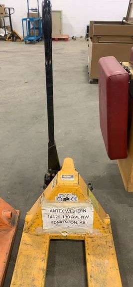 Manual Pallet Jack