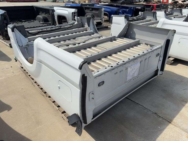 2017 F350SD Box/White (New Take-Off)