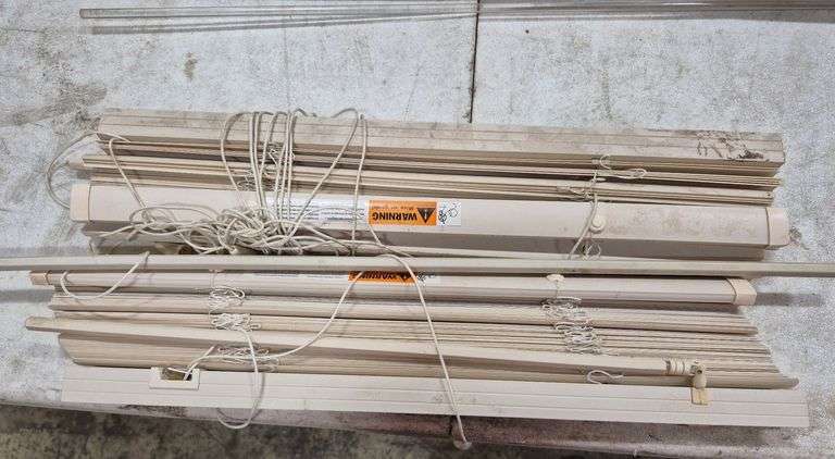 6 Sets of Used Horizontal Blinds & 3 Sets of White Unopened Horizontal Blinds