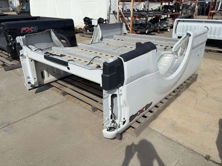 2018 F250SD Box/White (New Take-Off)