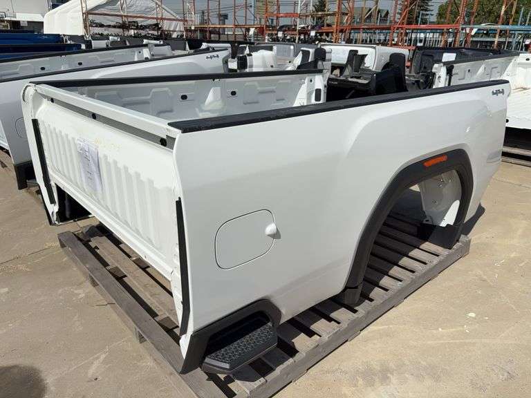 2022 Sierra 2500 Box (White) (New Take Off)