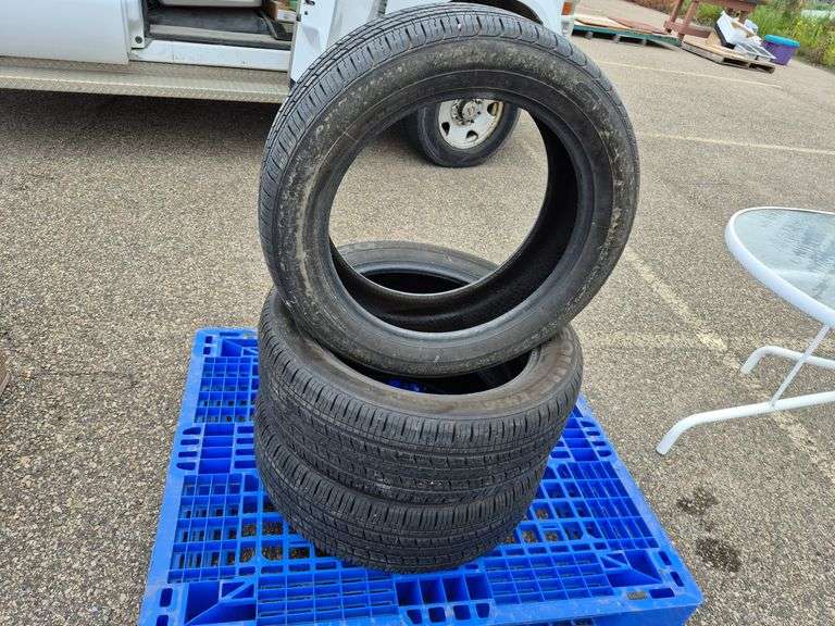 3 Kumho Solus Tires (225/55R19)