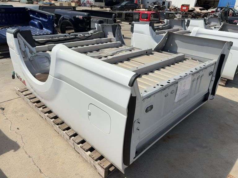 2018 F250SD Box/White (New Take-Off)