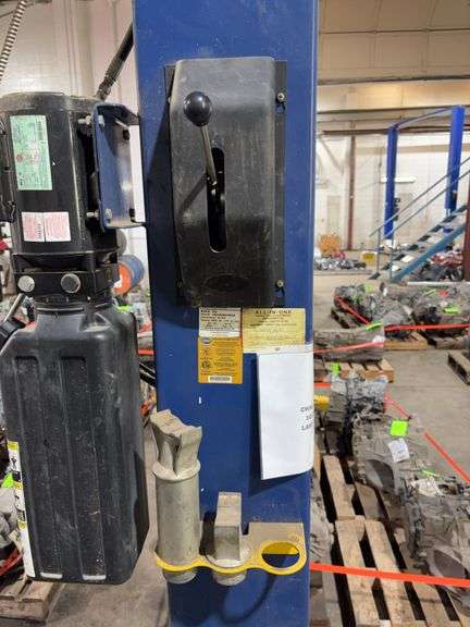 10,000 lb Challenger Vehicle Lift