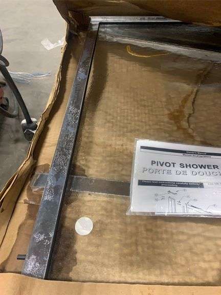 Pivot Shower Door (Clear Tampered Glass)