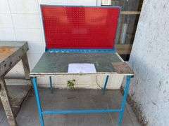 Work Table/Bench (40"Lx30"Wx58"H)