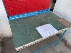 Work Table/Bench (40"Lx30"Wx58"H)