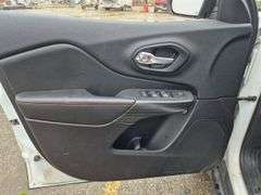 2016  Jeep   Cherokee Trailhawk