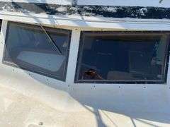 1979 28' Trojan Flybridge