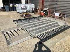 Extendable Sled Deck w/ Ramps (105"Lx75"Wx33"H)