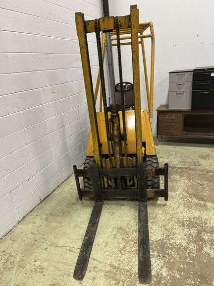 Hyster H25E Forklift