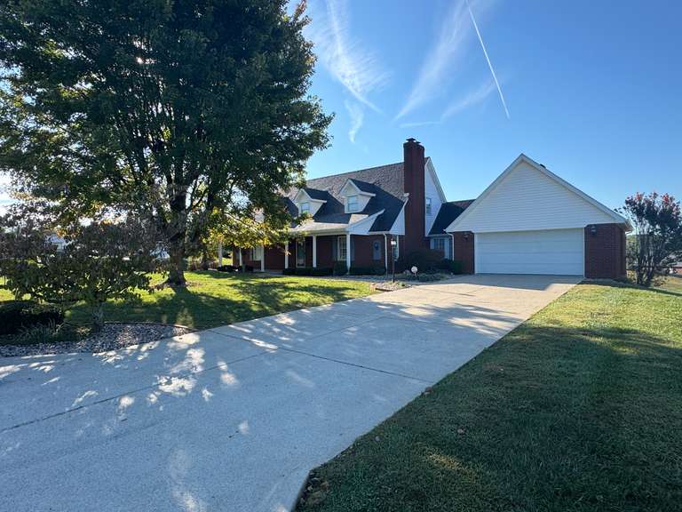 AUCTION 4BD 2.5BA HOUSE & LOT