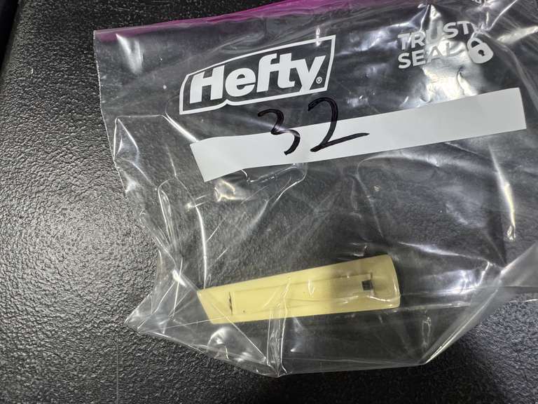 ADVERTISEMENT KNIFE