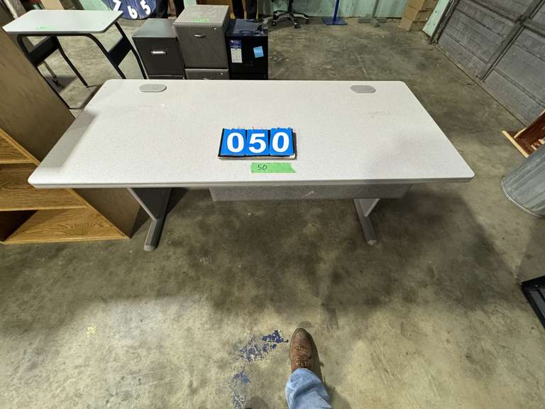 DESK
