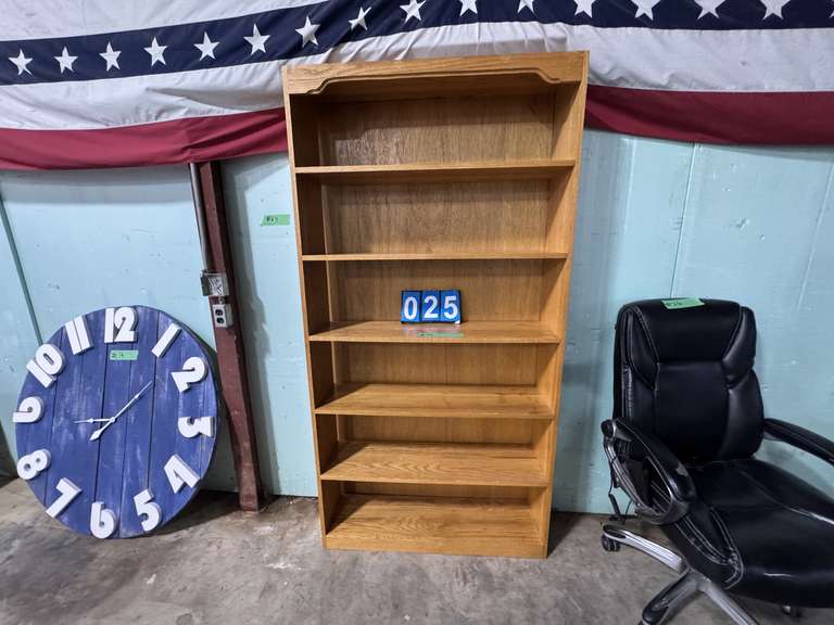 WOODEN BOOKSHELF