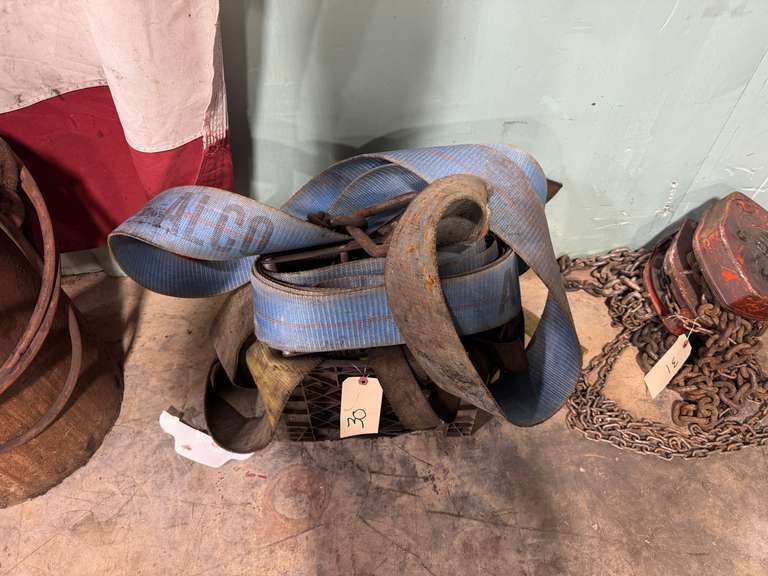 MILK CRATE & RATCHET STRAPS