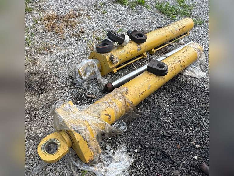 LARGE CYLINDERS