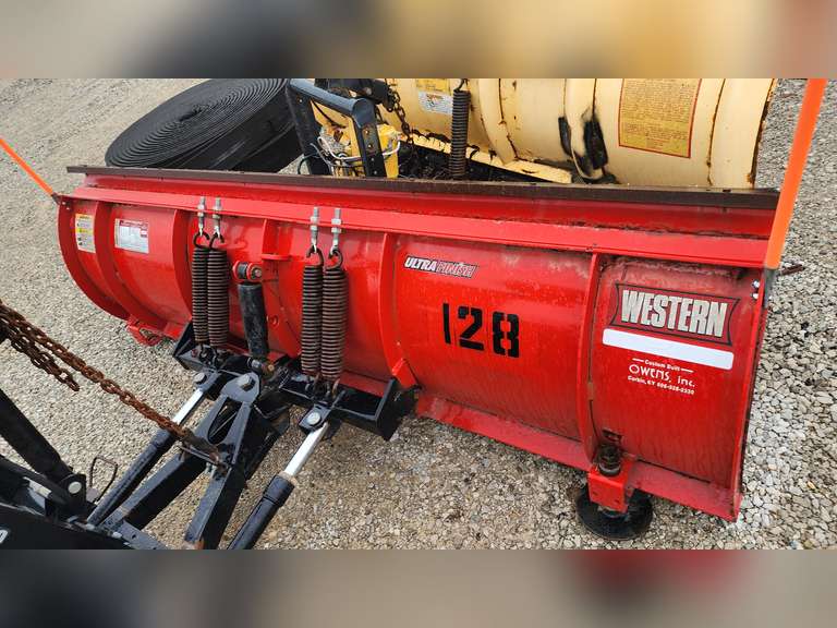 8' SNOW PLOW