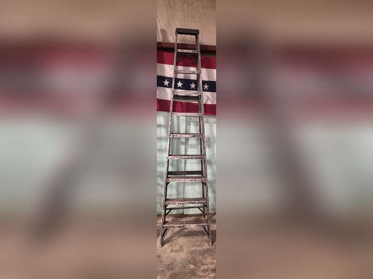 12FT ALUMINUM STEP LADDER
