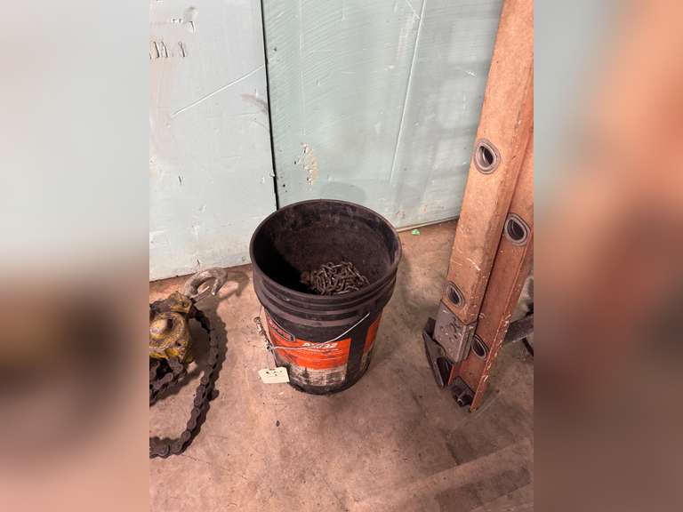 5 GAL BUCKET ASSORTED LOG CHAINS