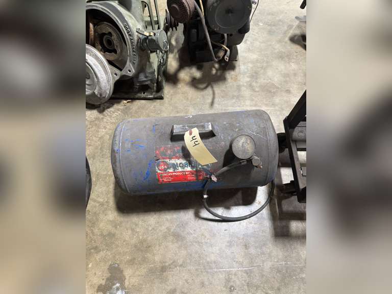 PORTABLE AIR TANK