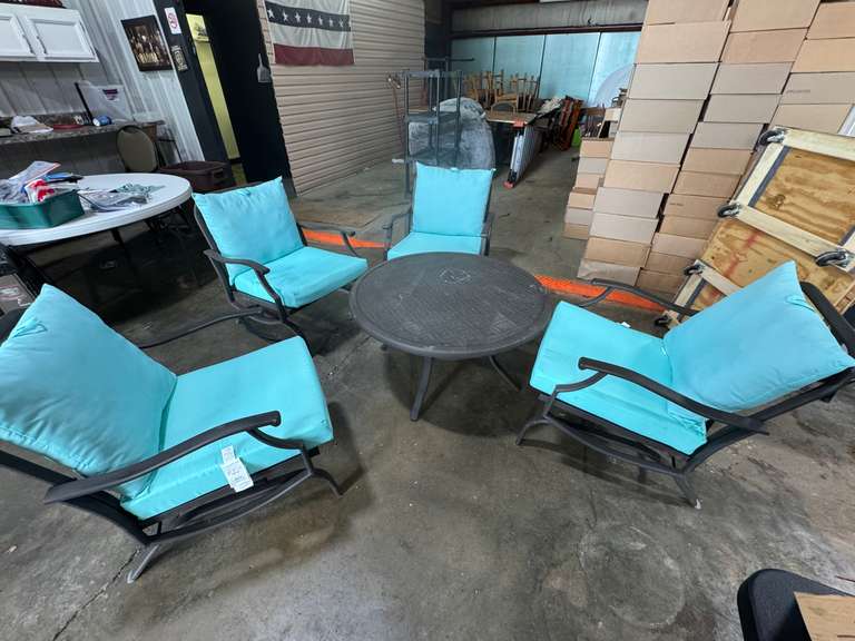 PATIO SET