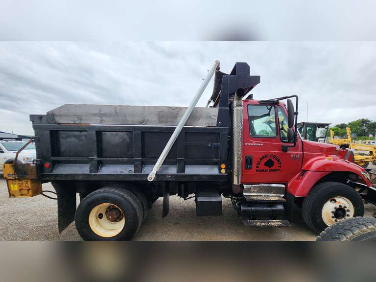 2006 INTERNATIONAL 7300 DUMP TRUCK