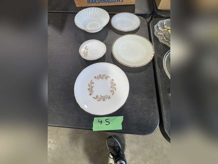 7PC MADE IN USA DINNERWARE