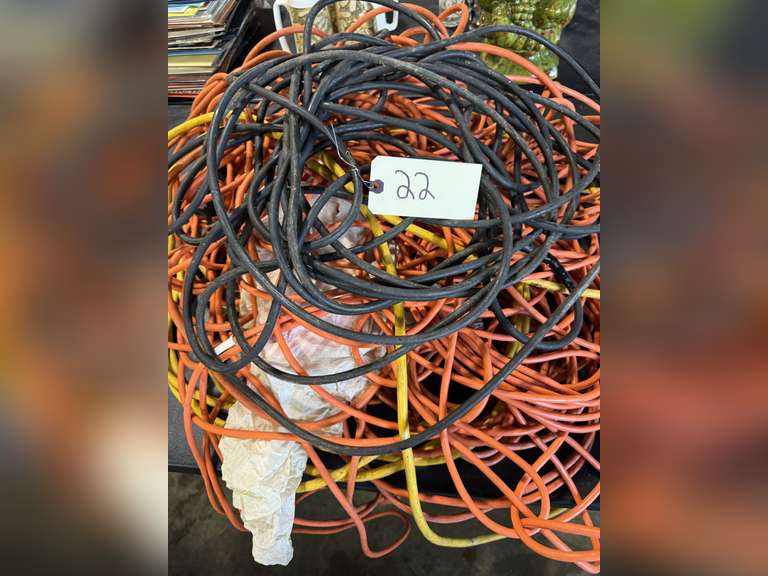 GROUP OF EXTENSION CORDS