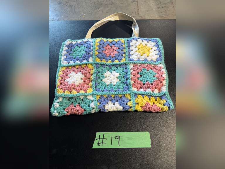 CROCHET HAND BAG