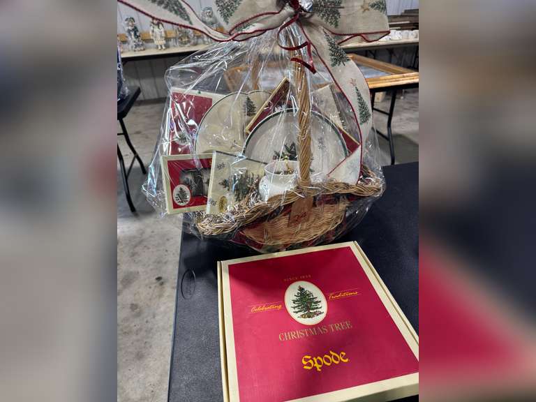 CHRISTMAS BASKET [24]