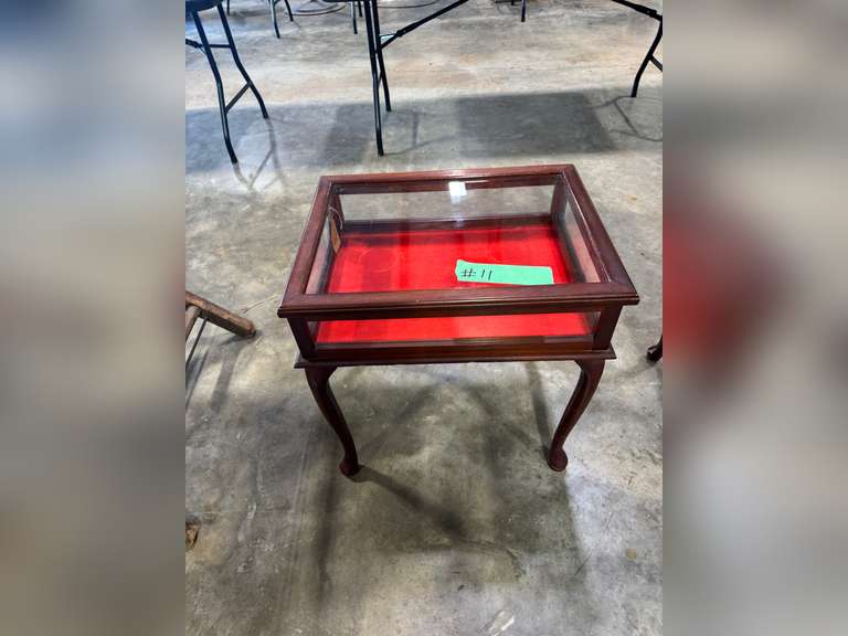 QUEEN ANNE GLASS TOP DISPLAY UNIT [125]
