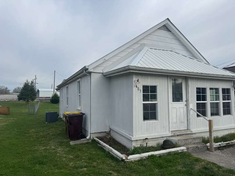 2BD 2BA & LOT Somerset City