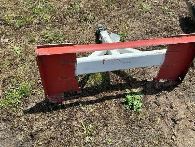 Attachment to move trailers