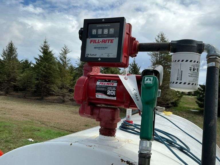 1000 gallon fuel tank