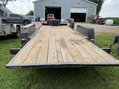 2015 Dressen flat bed trailer