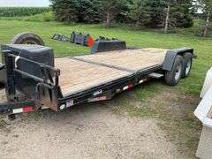 2015 Dressen flat bed trailer