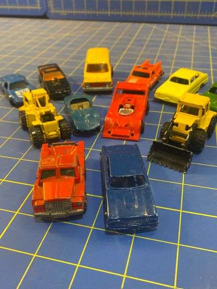 Mini toy cars (12)
