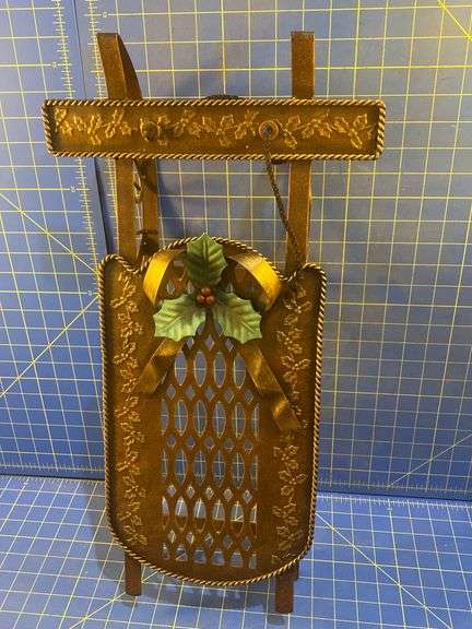 Mistletoe sled