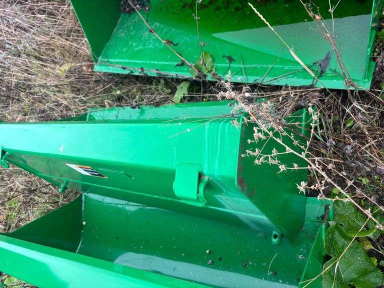 New John Deere 50' compact tractor bucket
