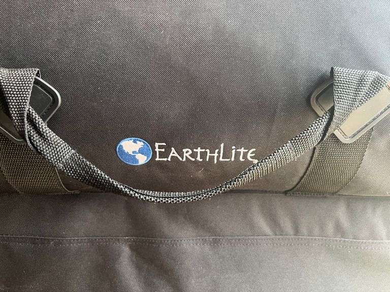 Earthlite Portable Massage Table