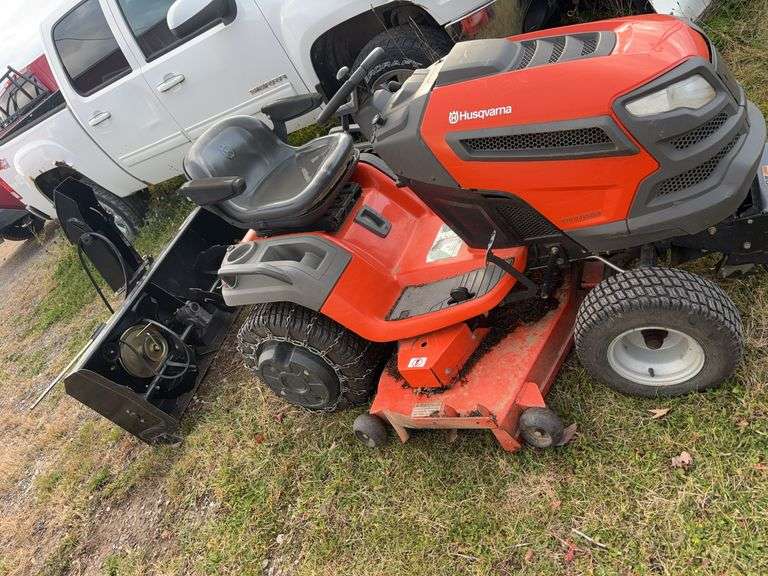 Husqvarna GTH 24v52ls lawnmower with snowblower