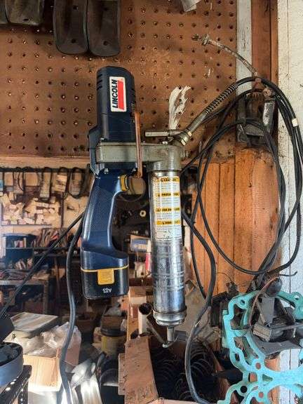 Lincoln grease gun