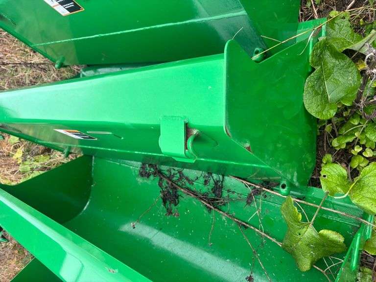 New John Deere 50' compact tractor bucket