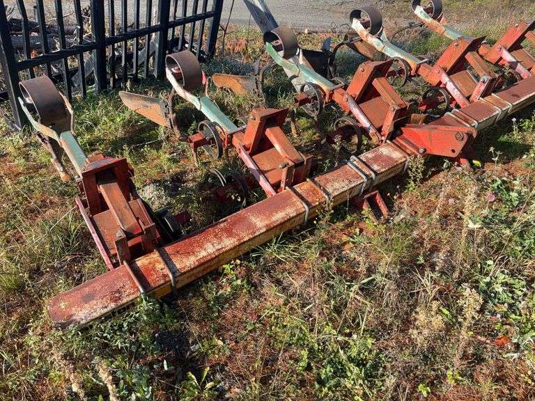 Harriston cultivator