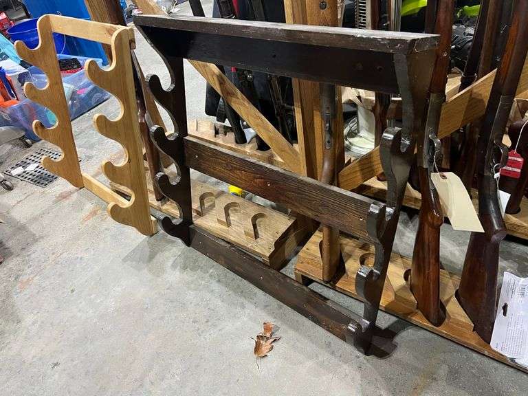 4 Gun Wall Mount Gun Rack with Top Shelf - Gregg Auctions