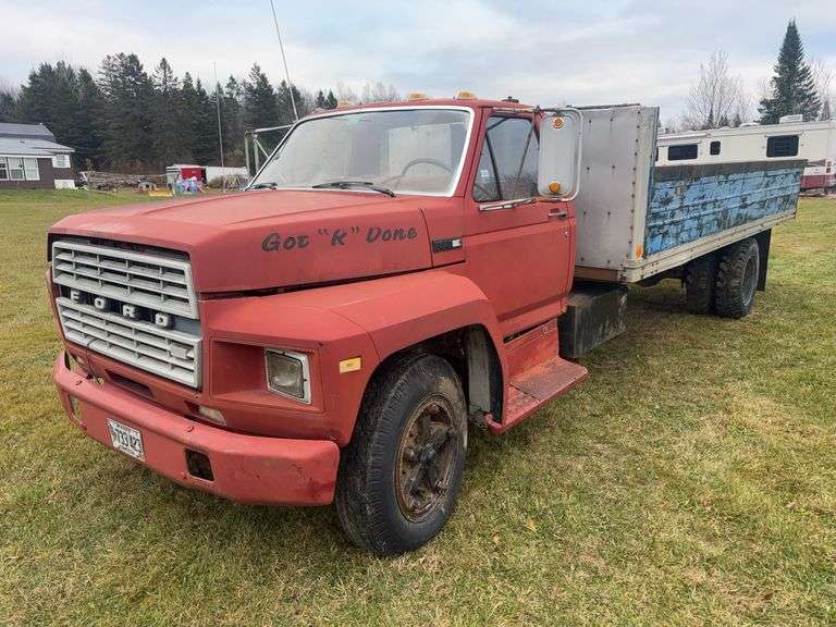 Ford Dump truck