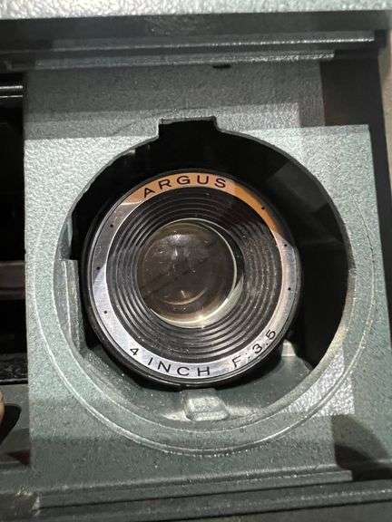 argus Automatic Model 541 Slide Projector